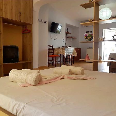 Aira Apartment Himare Exterior photo